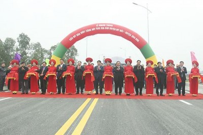 Cty Đông Hưng khánh thành cầu Mỹ Hòa